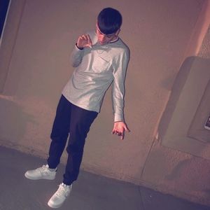 Meet your Posher, Ray